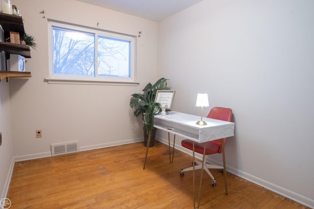 27443 Strathmoor Drive, Warren, MI 48092