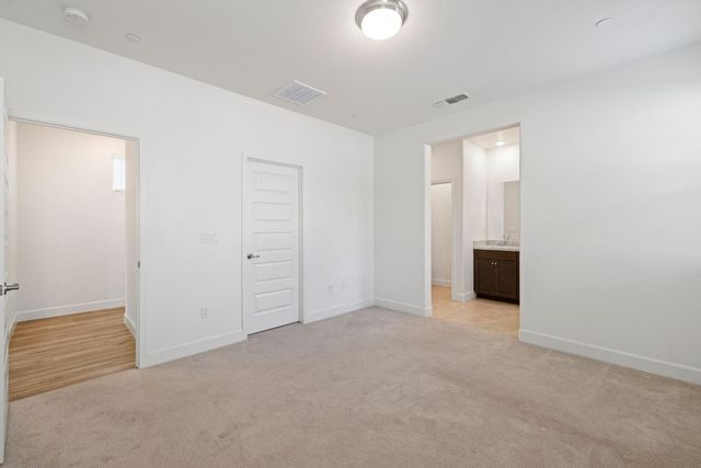 7941 Titan Dr, Antelope, CA 95843