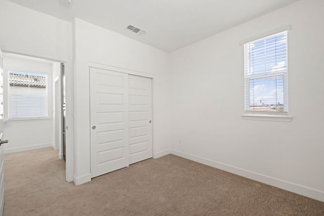 7941 Titan Dr, Antelope, CA 95843