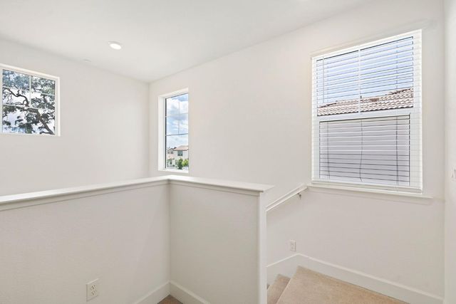 7941 Titan Dr, Antelope, CA 95843