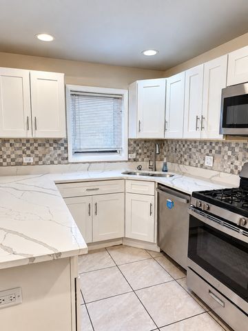 7803 S CHAMPLAIN Avenue, Chicago, IL 60619
