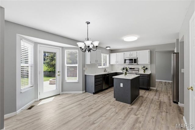 1027 Tower Park Drive, St Charles, MO 63304