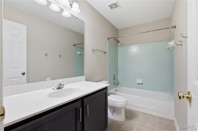 1027 Tower Park Drive, St Charles, MO 63304