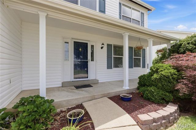 1027 Tower Park Drive, St Charles, MO 63304