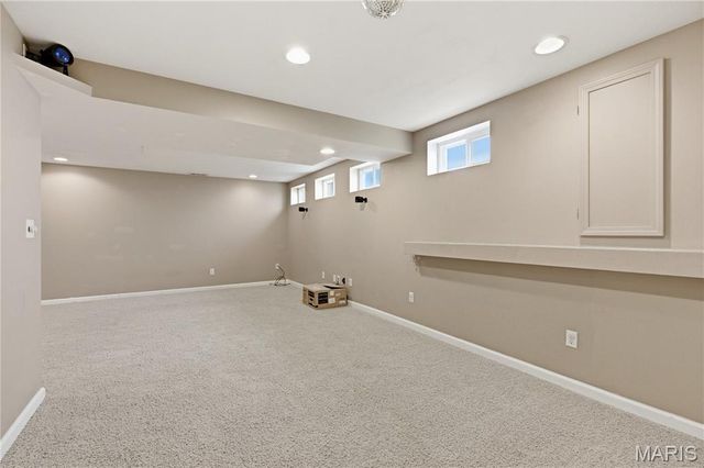 1027 Tower Park Drive, St Charles, MO 63304