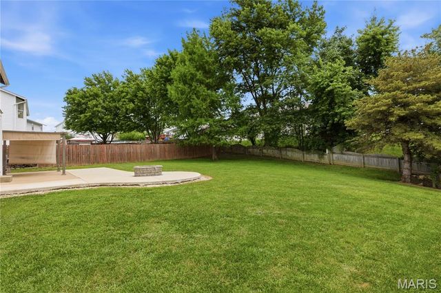 1027 Tower Park Drive, St Charles, MO 63304