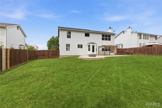 1027 Tower Park Drive, St Charles, MO 63304