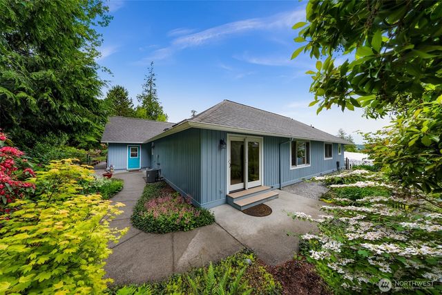 8120 Kitamat Way, Blaine, WA 98230