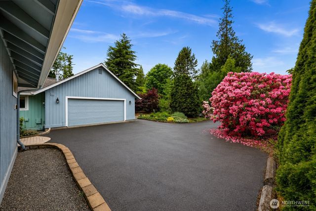 8120 Kitamat Way, Blaine, WA 98230