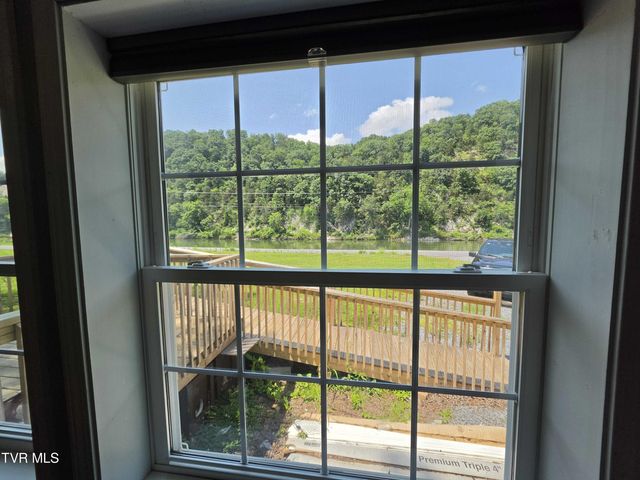 453 Aj Willis Road, Jonesborough, TN 37659
