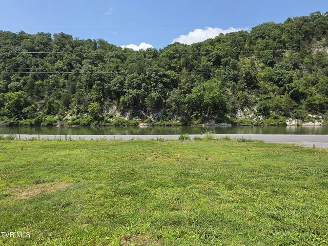453 Aj Willis Road, Jonesborough, TN 37659