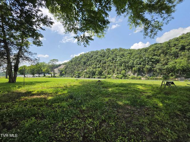 453 Aj Willis Road, Jonesborough, TN 37659