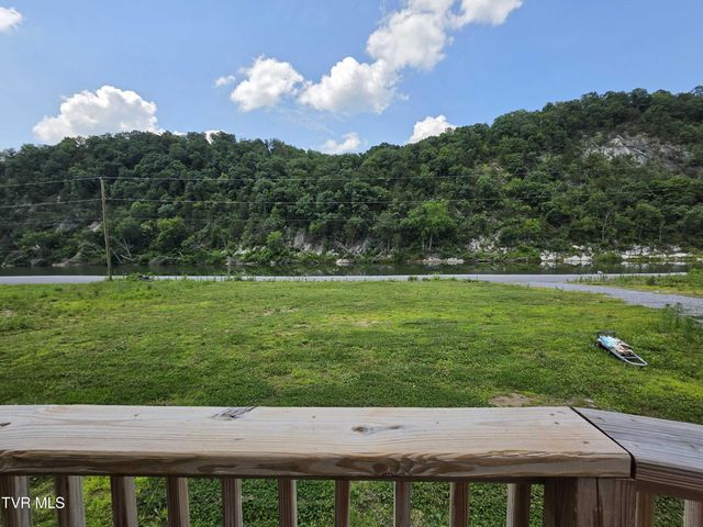 453 Aj Willis Road, Jonesborough, TN 37659