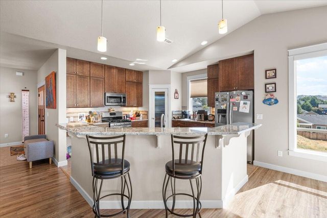 16 Terra Linda Court, Eagle Point, OR 97524