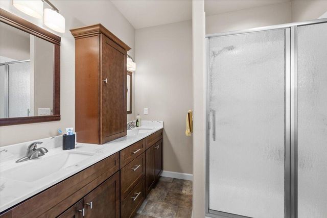 16 Terra Linda Court, Eagle Point, OR 97524