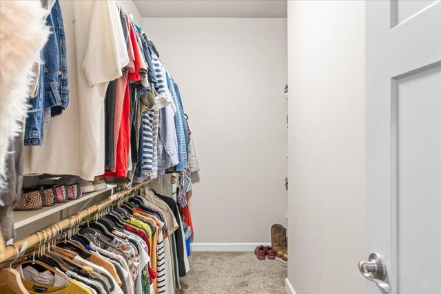 16 Terra Linda Court, Eagle Point, OR 97524