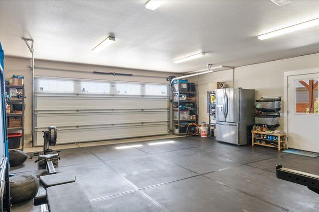 16 Terra Linda Court, Eagle Point, OR 97524