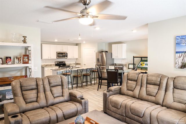 957 Lovebird Ct, Pensacola, FL 32534