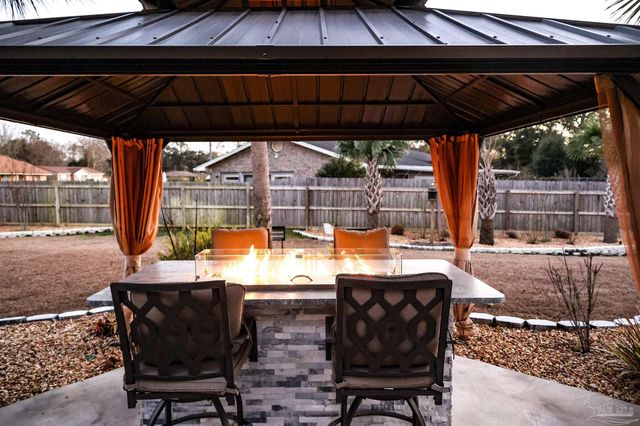 957 Lovebird Ct, Pensacola, FL 32534