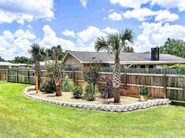 957 Lovebird Ct, Pensacola, FL 32534