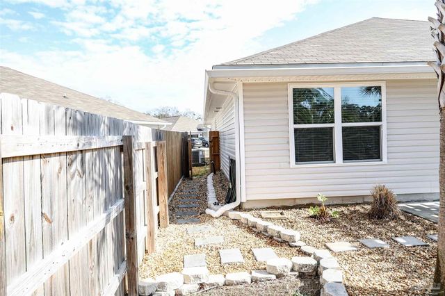 957 Lovebird Ct, Pensacola, FL 32534