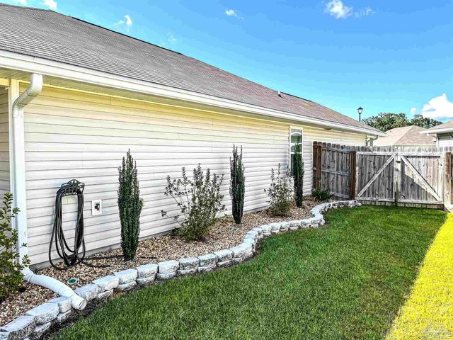 957 Lovebird Ct, Pensacola, FL 32534