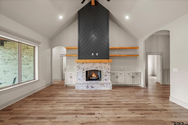 16618 Meadow Crest Dr., Lindale, TX 75771