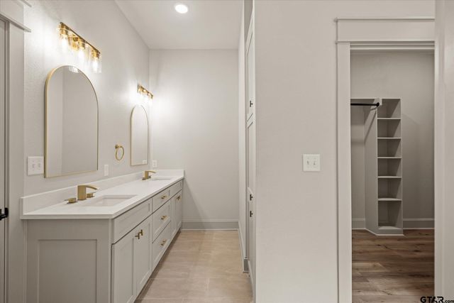 16618 Meadow Crest Dr., Lindale, TX 75771