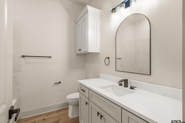 16618 Meadow Crest Dr., Lindale, TX 75771