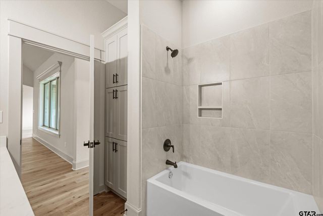 16618 Meadow Crest Dr., Lindale, TX 75771