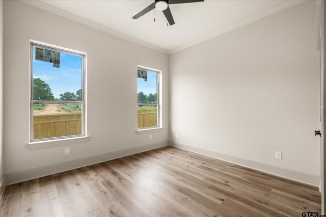 16618 Meadow Crest Dr., Lindale, TX 75771