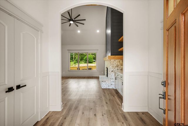 16618 Meadow Crest Dr., Lindale, TX 75771