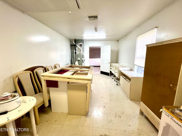 1117 Oak Cluster Drive, Sevierville, TN 37862