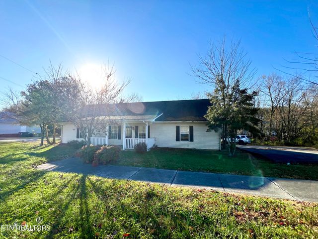 1117 Oak Cluster Drive, Sevierville, TN 37862