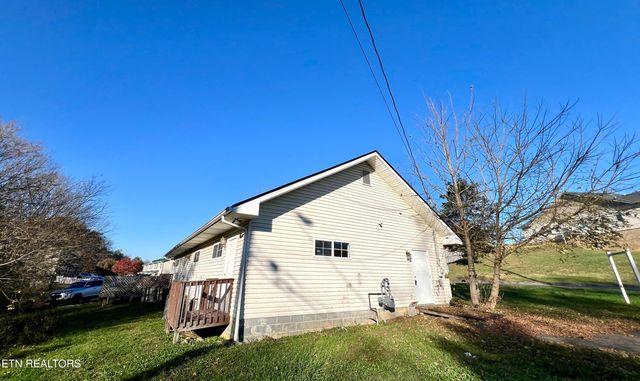 1117 Oak Cluster Drive, Sevierville, TN 37862