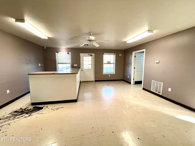 1117 Oak Cluster Drive, Sevierville, TN 37862