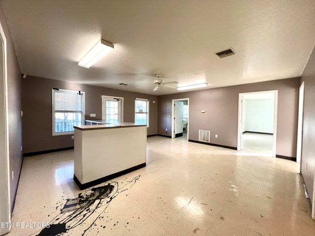 1117 Oak Cluster Drive, Sevierville, TN 37862