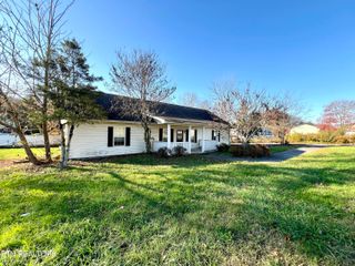 1117 Oak Cluster Drive, Sevierville, TN 37862