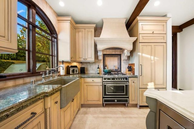 730 Stratford Ct, Del Mar, CA 92014