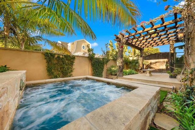 730 Stratford Ct, Del Mar, CA 92014