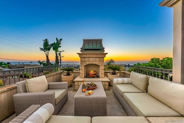 730 Stratford Ct, Del Mar, CA 92014