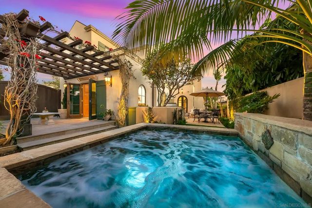730 Stratford Ct, Del Mar, CA 92014
