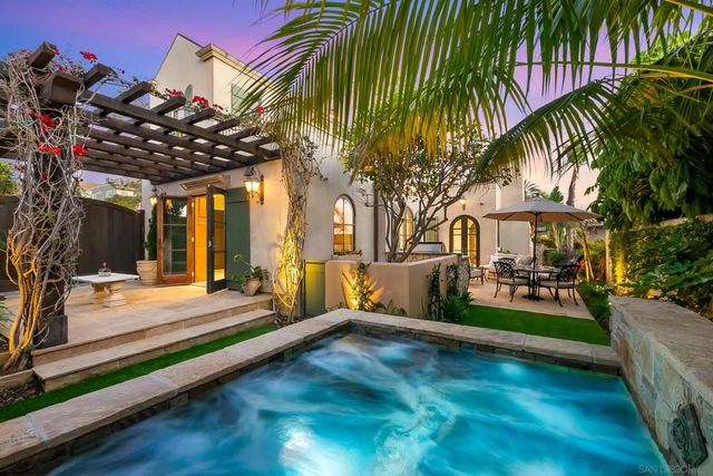 730 Stratford Ct, Del Mar, CA 92014