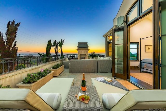 730 Stratford Ct, Del Mar, CA 92014