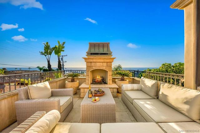 730 Stratford Ct, Del Mar, CA 92014