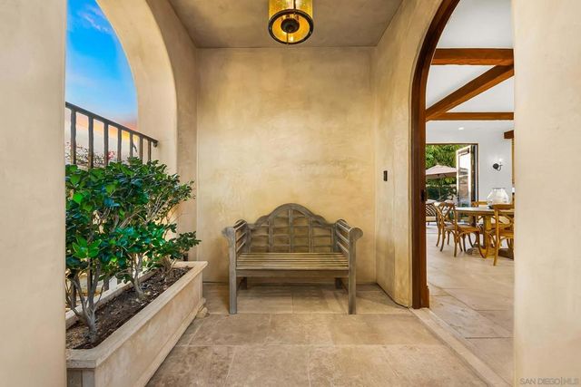 730 Stratford Ct, Del Mar, CA 92014