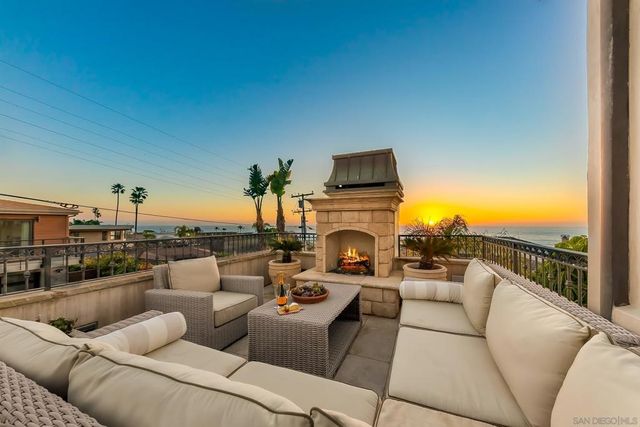 730 Stratford Ct, Del Mar, CA 92014