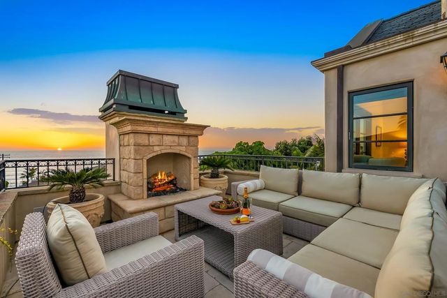 730 Stratford Ct, Del Mar, CA 92014