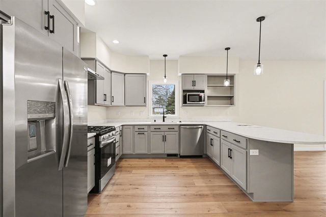 1032 Arlington Avenue, Grand Haven, MI 49417