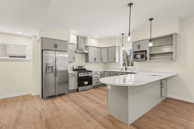 1032 Arlington Avenue, Grand Haven, MI 49417